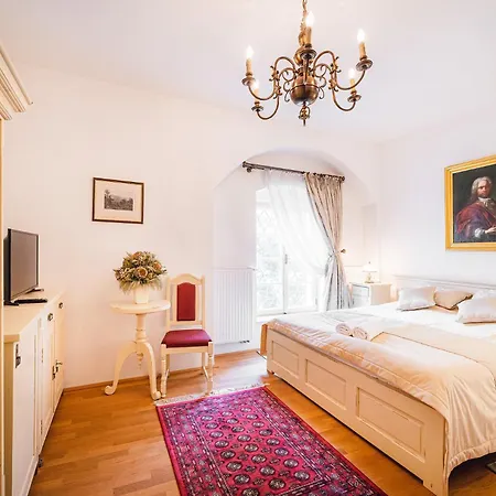 Chateau Otel